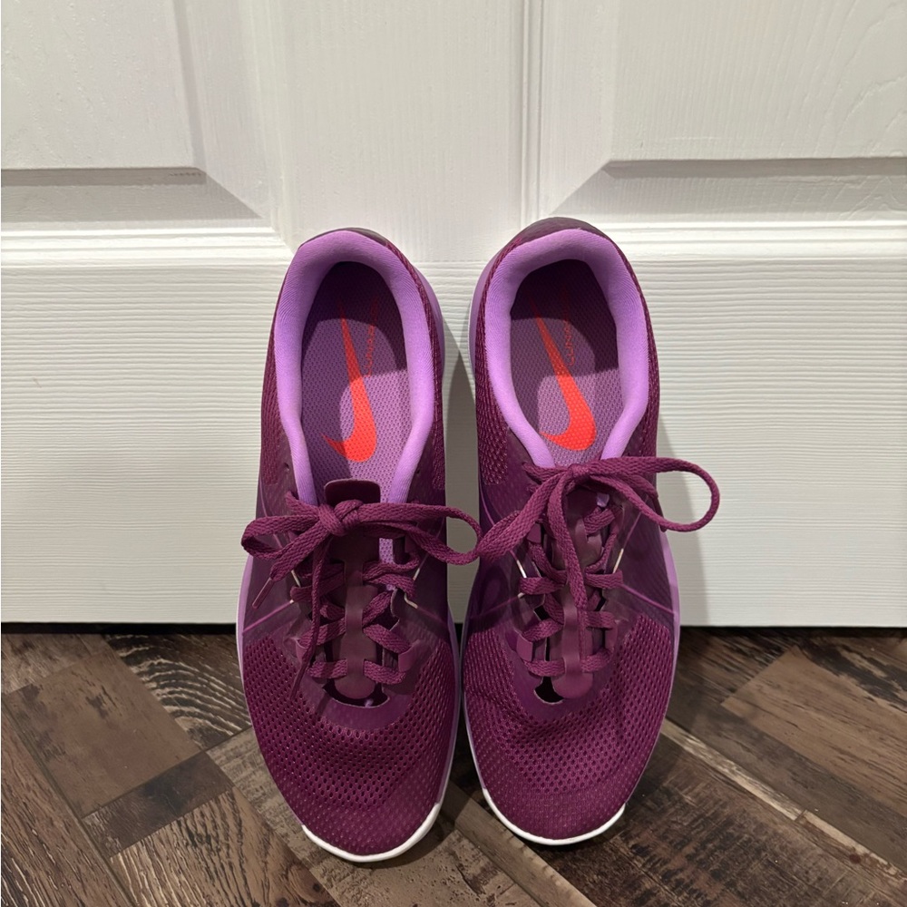 Nike Women's Maroon and Pink Athletic Shoes - Picture 6 of 10